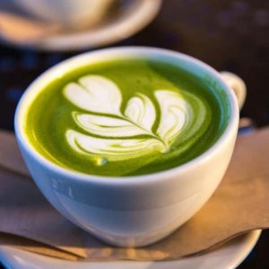 1675373343 Was ist Matcha Latte Ist es wirklich gesund