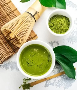 Die perfekte Matcha Wassertemperatur um bitteren Geschmack zu vermeiden.webp.webp