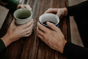 Was passiert wenn Sie Kaffee sitzen lassen